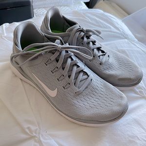 Nike free sneakers